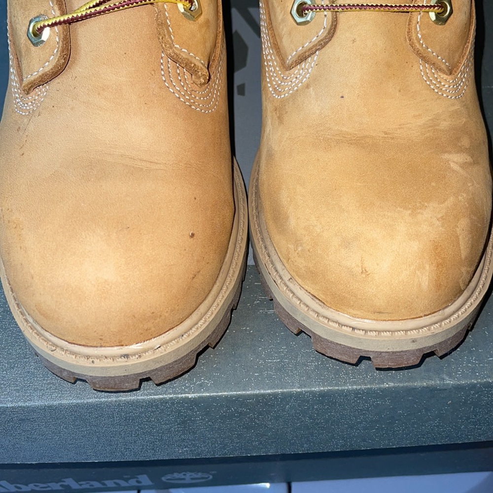 Timberland Boots - Picture 6 of 8
